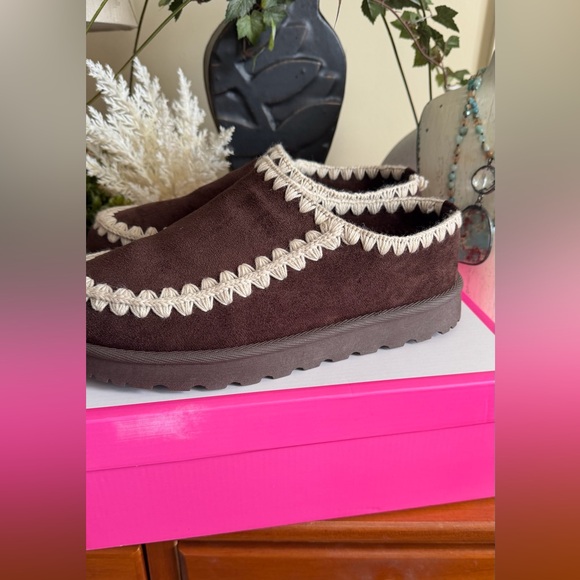 Boho / hippie Brown loafer Shoes with Cream Trim new in the box - Picture 3 of 9